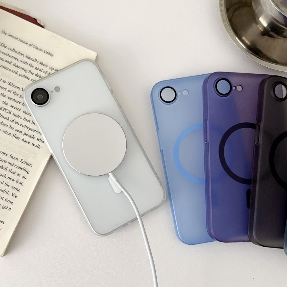 For iPhone 16e Ultra Thin Case For Magsafe Slim Matte Lens Protector Magnetic Charge Cover for iPhone 13 17 12 14 15 16 Pro Max