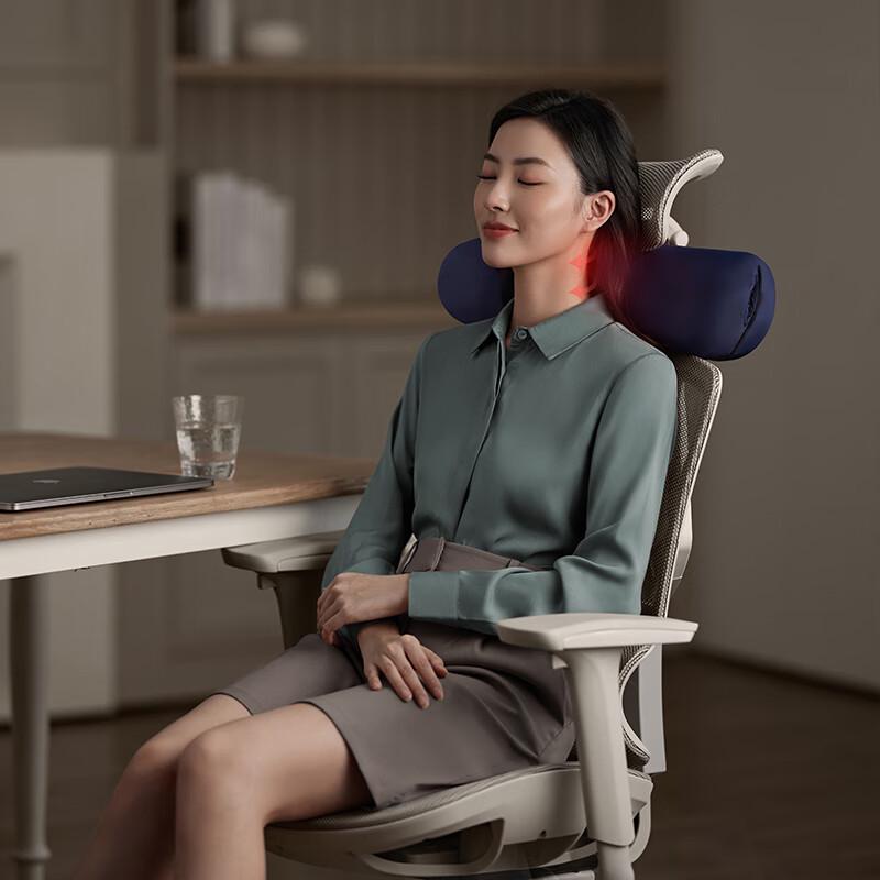 Philips Foldable Neck Massager Pillow
