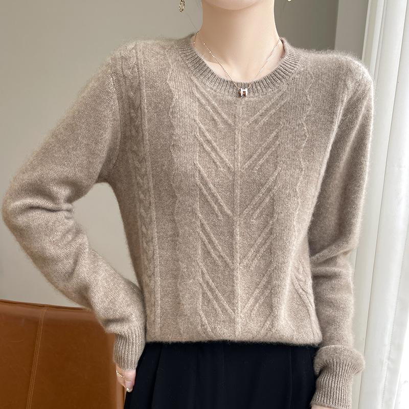 Sweater for Women In Autumn and Winter Style Fashionable and Versatile Cashmere Knitted Base Shirt Temperament Slimming Pullover Sweater