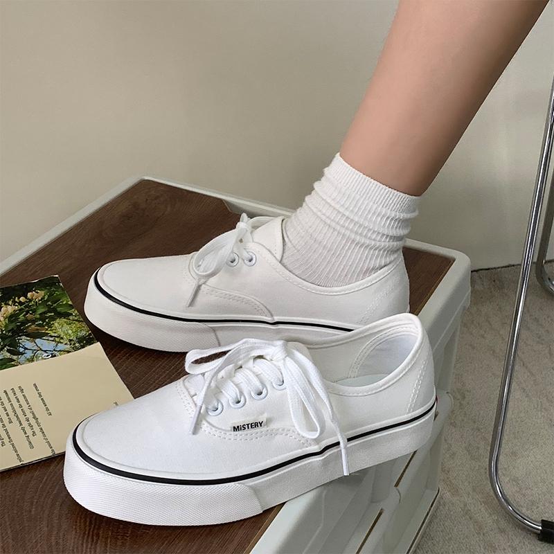 Fashion Women Sneakers 2025 New Spring Autumn Brand Luxury Vulcanize Shoes Casual Footwear Zapatillas Mujer Light Flat Breathable Shoes