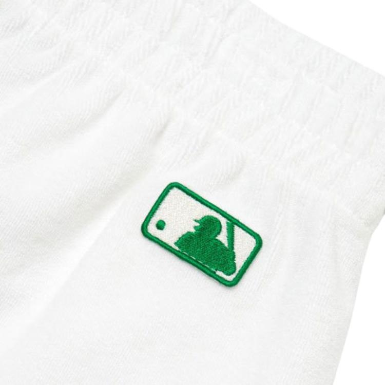 MLB Boston Red Sox Basic Logo Fleece Solid Color Casual Shorts Women shorts White 3FSP60123-43WHS