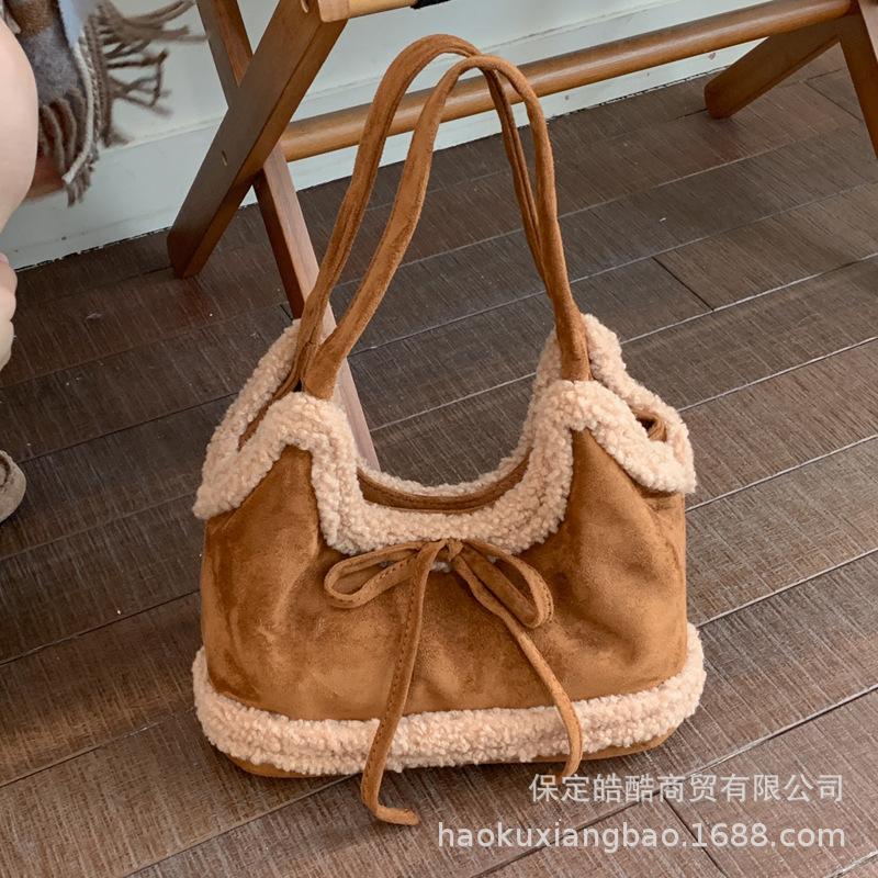 Korean Suede Portable Bucket Bag Women's 2025 New Trendy Fashion Plush Bag Versatile Large-capacity Tote Bag