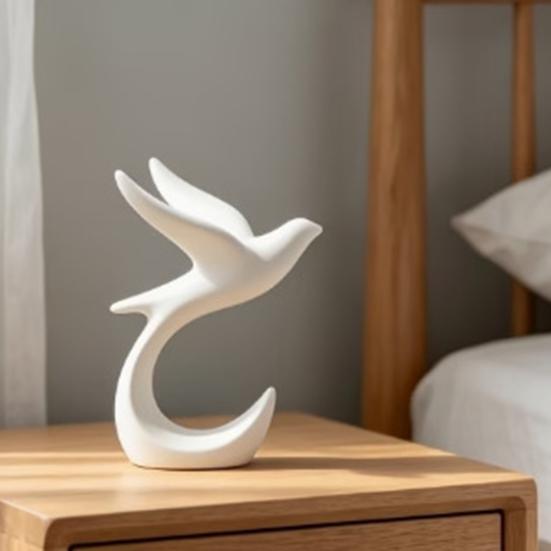 3D Printed Abstract Pigeon Figurine Jewelry Holder Flying Pigeon Desk Decor Ornament Mini