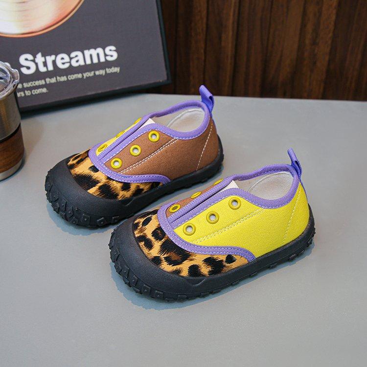 

2025 осень новые парусиновые туфли на одной педали корейская версия вставка контрастного цвета широкая версия круглый носок детский сад обувь для помещений и улицы 23