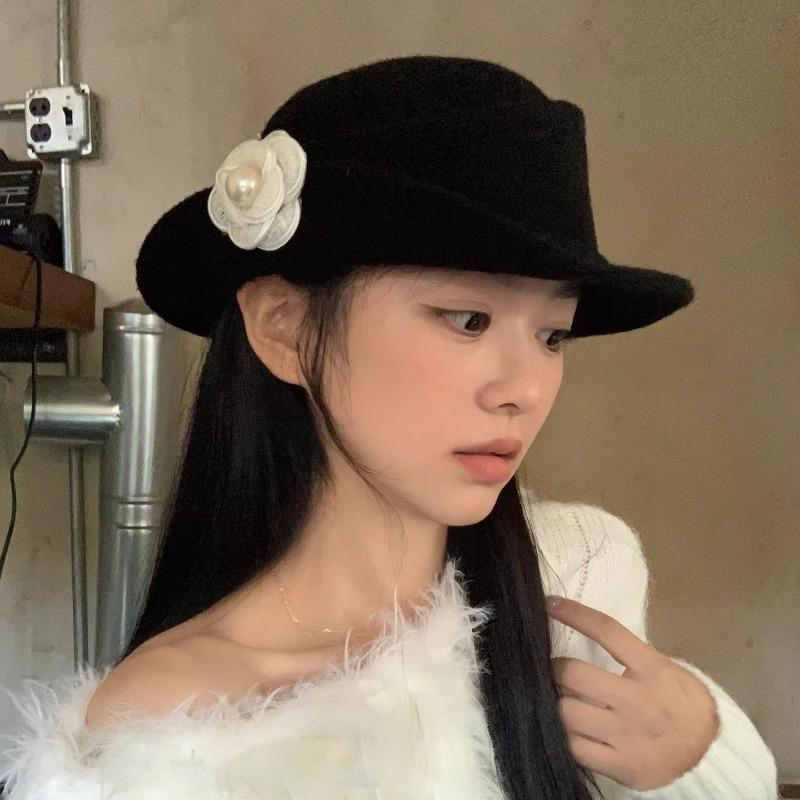 Autumn Winter Fedoras For Women Outdoors Warm Hepburn Style French Elegant Pearl Flower Beret Hat Vintage Studio Fisherman Hat