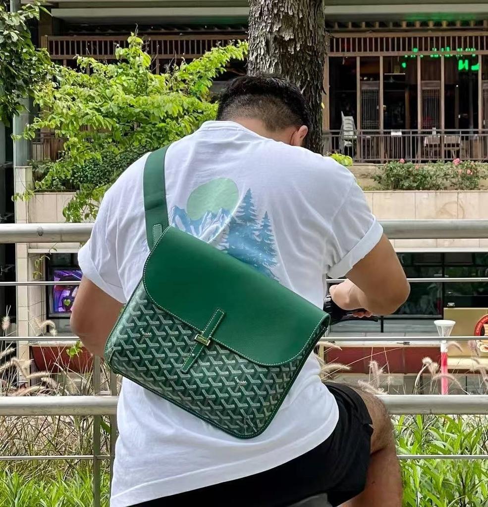 Genuine Leather Messenger Bag 32x25cm, Unisex Crossbody Sling Bag for Men & Women, Durable Shoulder Satchel for Work & Travel