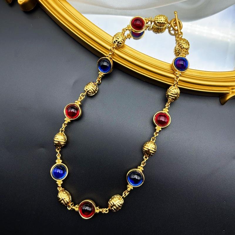 

Vintage Fashionable Versatile High-end Colorful Glass Contrasting Collarbone Necklace