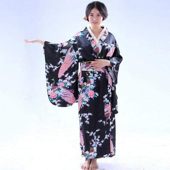 Kimono tradizionale giapponese da donna per cosplay, fotografia e performance scenica