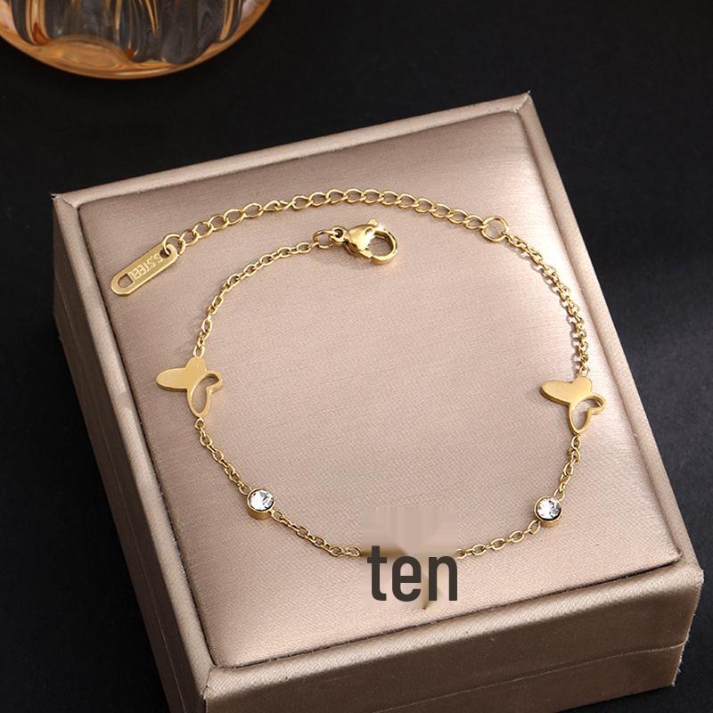 Colorfast Korean-Japanese Titanium Steel Women's Bracelet - Versatile, Fashionable Hand Jewelry.