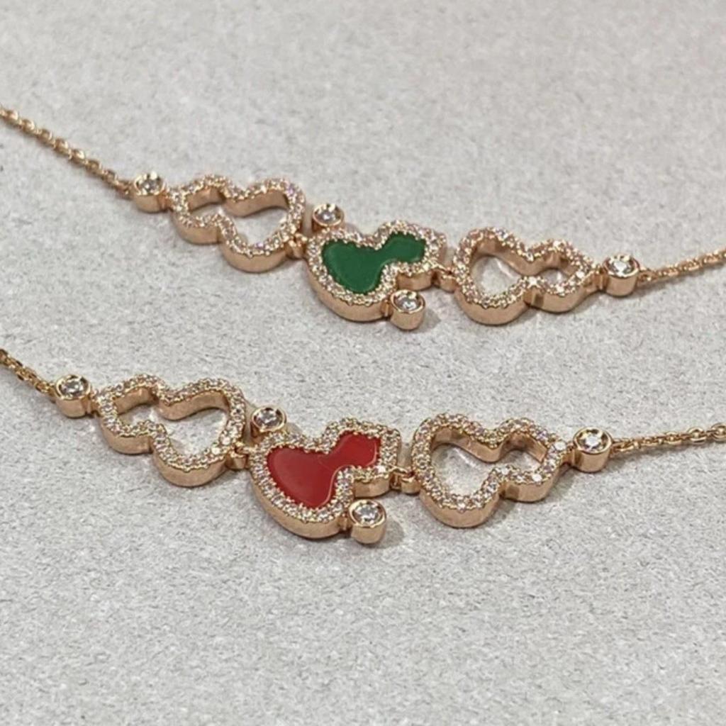 High-End Qilin Family 18K Rose Gold Bracelet with Red Chalcedony & White Mother-of-Pearl