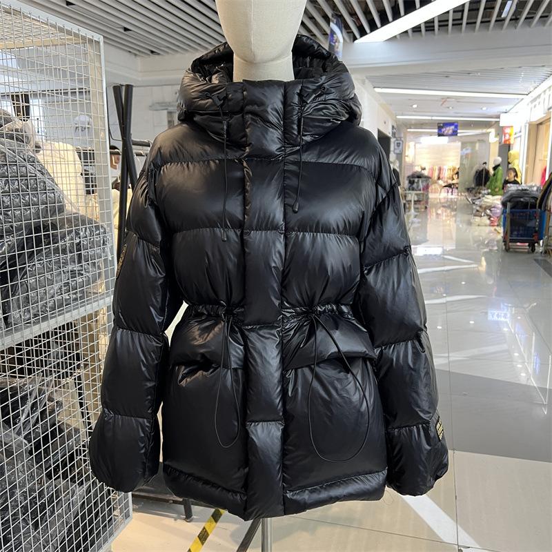 

Женский осенне-зимний короткий высококачественный пуховик с капюшоном и утолщенной курткой