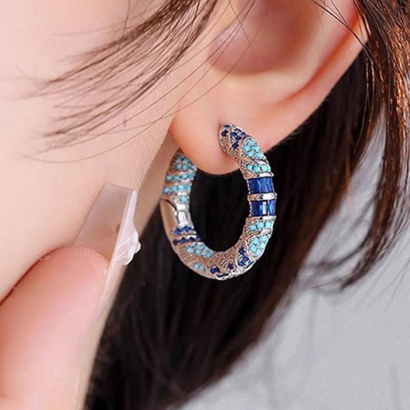 

Huitan Elegant Design Women Hoop Earrings Inlaid Sparkling Blue CZ Trendy Party Daily Versatile Personality Accessories Zircon