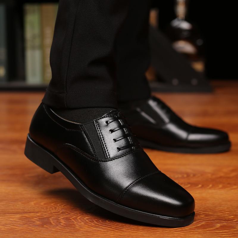 Fashion Men Classic Dress Shoes Formal Oxfords Business Office Wedding Shoes Wear Elegant Casual Leather Zapatos Brock Men Flat Shoes