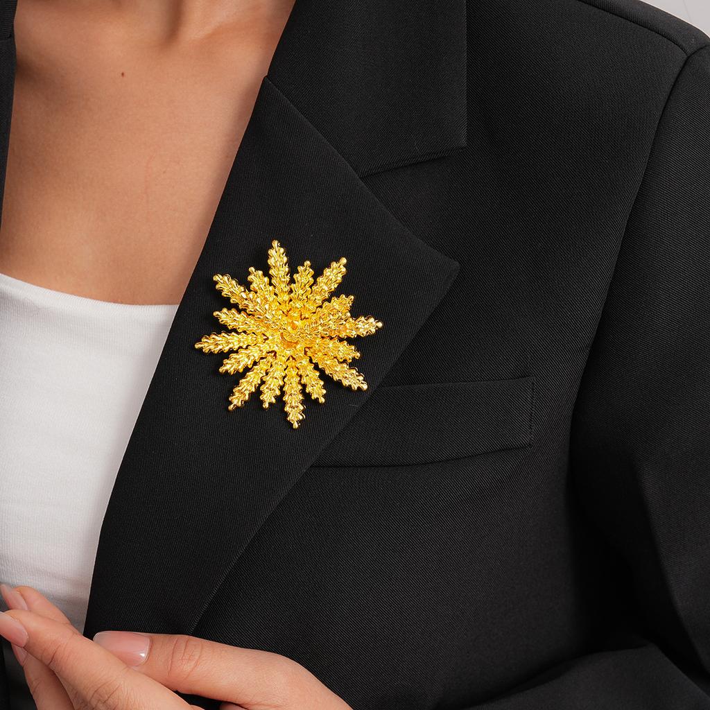 2026 New Classic Palace Style Wheat Golden Brooches Pins for Women Men Vintage Middle Design High-End Unisex Badges Jewelry Gift