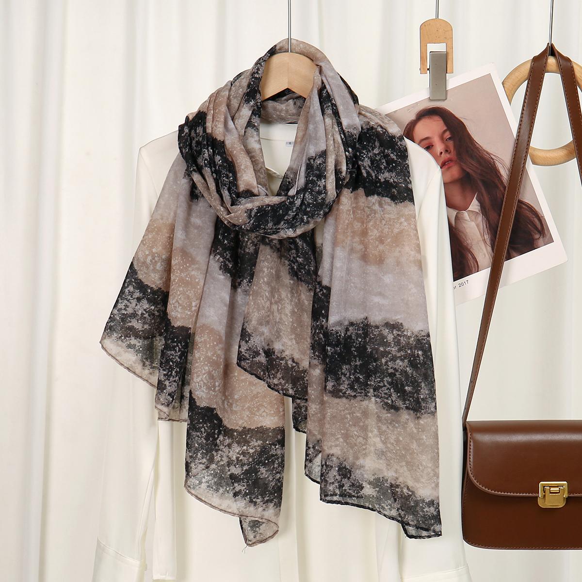 

Stripes Gradient Viscose Hijab Scarf Woman Muslim Hijab Lady Soft Shawls Summer Breathable Headwraps Islamic Turban Headscarf