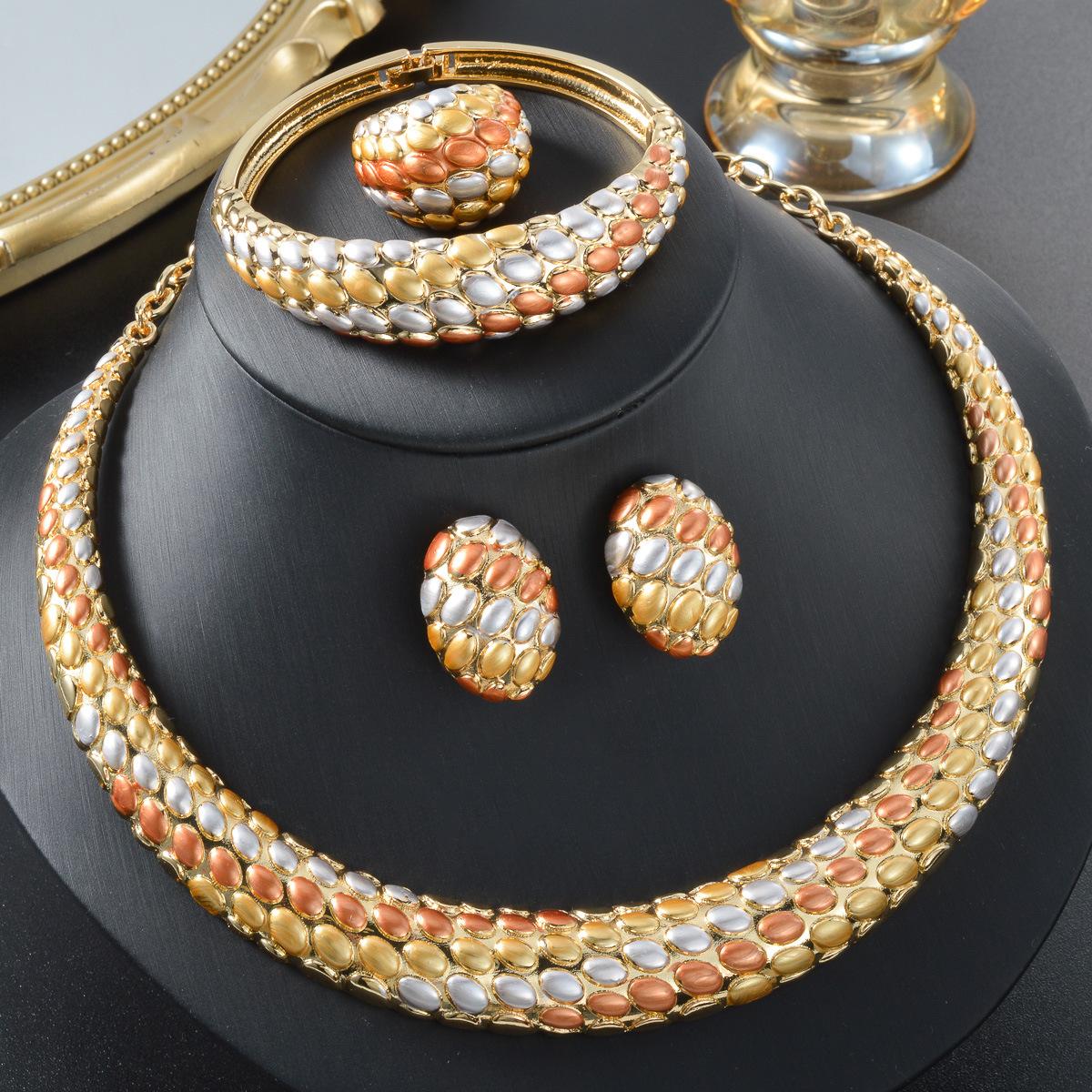 Dubai Exaggerated Jewelry Set Moon Color Matching Polka Dot Necklace Bracelet Ring Earrings Set Dinner Accessories 2026 45CM