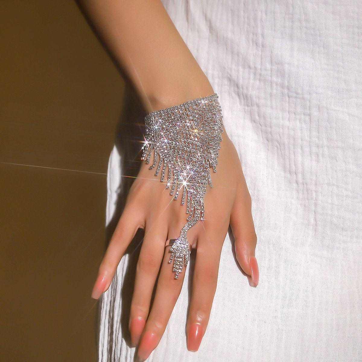 

Браслет со стразами Townka: Элегантный многослойный дизайн для женщин, идеально подходит для латиноамериканских, бальных или танцев живота.