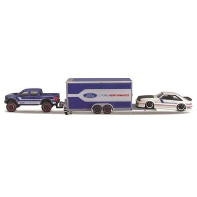 Maisto Design Team Hauler Séria 1/64 Mierka Kovový Model Auta (2021 Ford F-150 SVT Raptor / 1993 Ford SVT Mustang Cobra vo farbe Ford Blue/White)