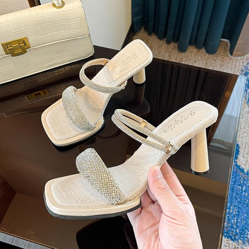 Outer Slippers, New Women's High-heeled Cool Slippers, Square Head, One Font, and Two Shoes To Wear.