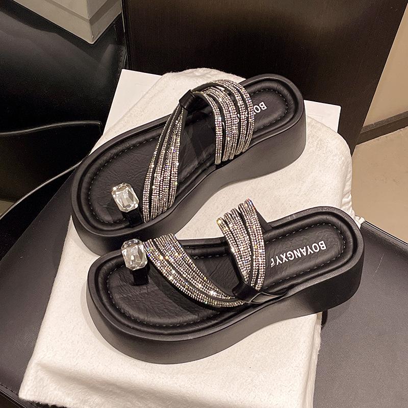 

Slippers women s 2025 summer new seaside high-end black thick bottom heightening outer wear beach with skirt cool slippers 40