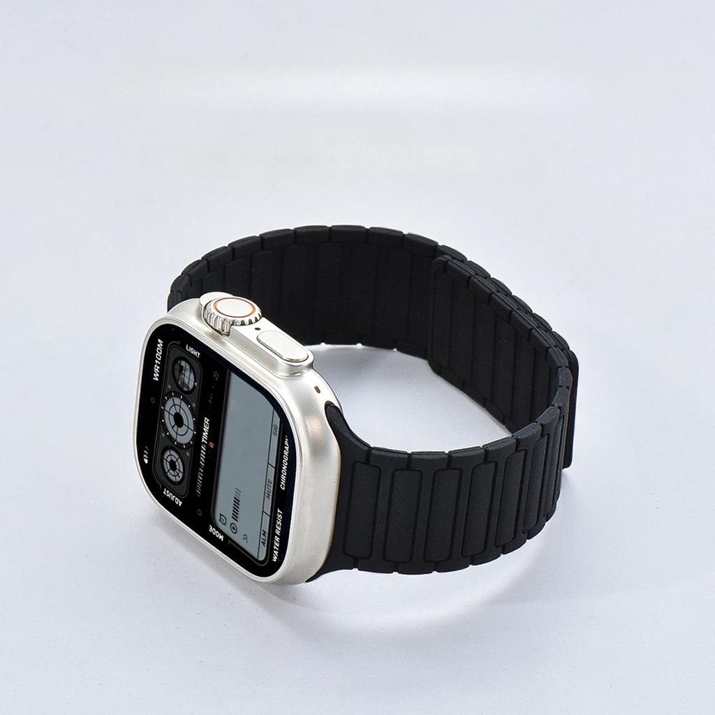 Magnetic Sports Band for Apple Watch Ultra 2 49mm 46mm 45mm 44mm 42mm 38 40 41mm Silicone Strap for IWatch Series 10 9 8 7 6 5 4