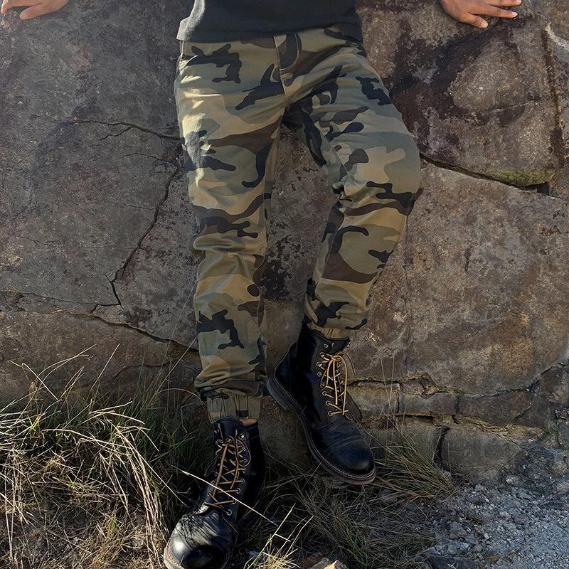 

Сезонні повсякденні штани. Чоловічі вільні та модні довгі штани. На еластичній застібці. Приталені штани. 42 камуфляжний