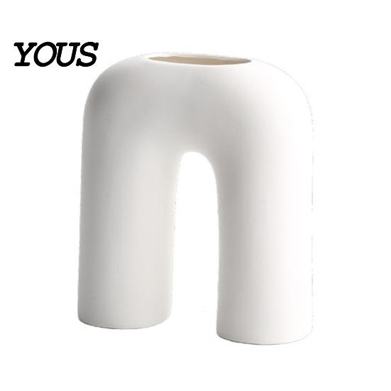 Sophisticated Home Vase Dried Flower Ceramic Vase, Matte Geometric with Hollow Curved Minimalist Decorative Table Design, Modern Tabletop Decor