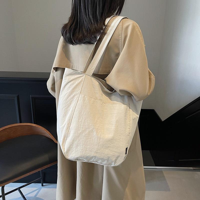 Japanese Aesthetic Foreign Style Personality Casual Shoulder Bag Female Student Class Handbag Niche Commuter Tote Bag