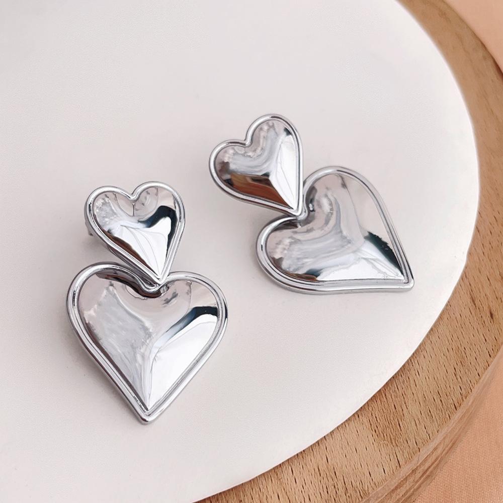 Gold and Silver Contrasting Color Pendant Love Earrings Personalized Vacuum Plating Titanium Steel Studs Do Not Fade