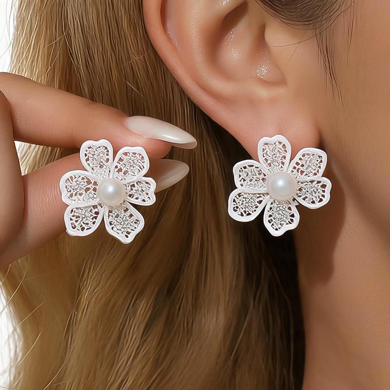 Silver Needle Pearl & Hollow Flower Stud Earrings - High-End Fashion Accessories for Women