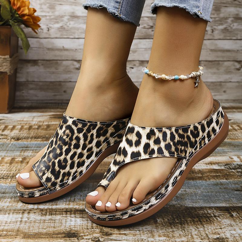 

Шлепанцы Lucyever со змеиным принтом и толстой подошвой, женские летние босоножки на танкетке с клипсой, легкие нескользящие пляжные тапочки 36