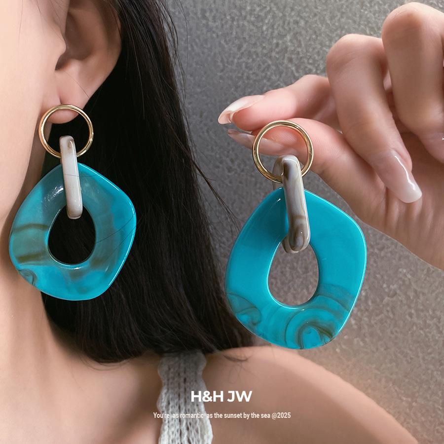 Silver needle geometric smudge resin stud earrings light luxury high-end earrings retro fashion temperament earrings design sense niche