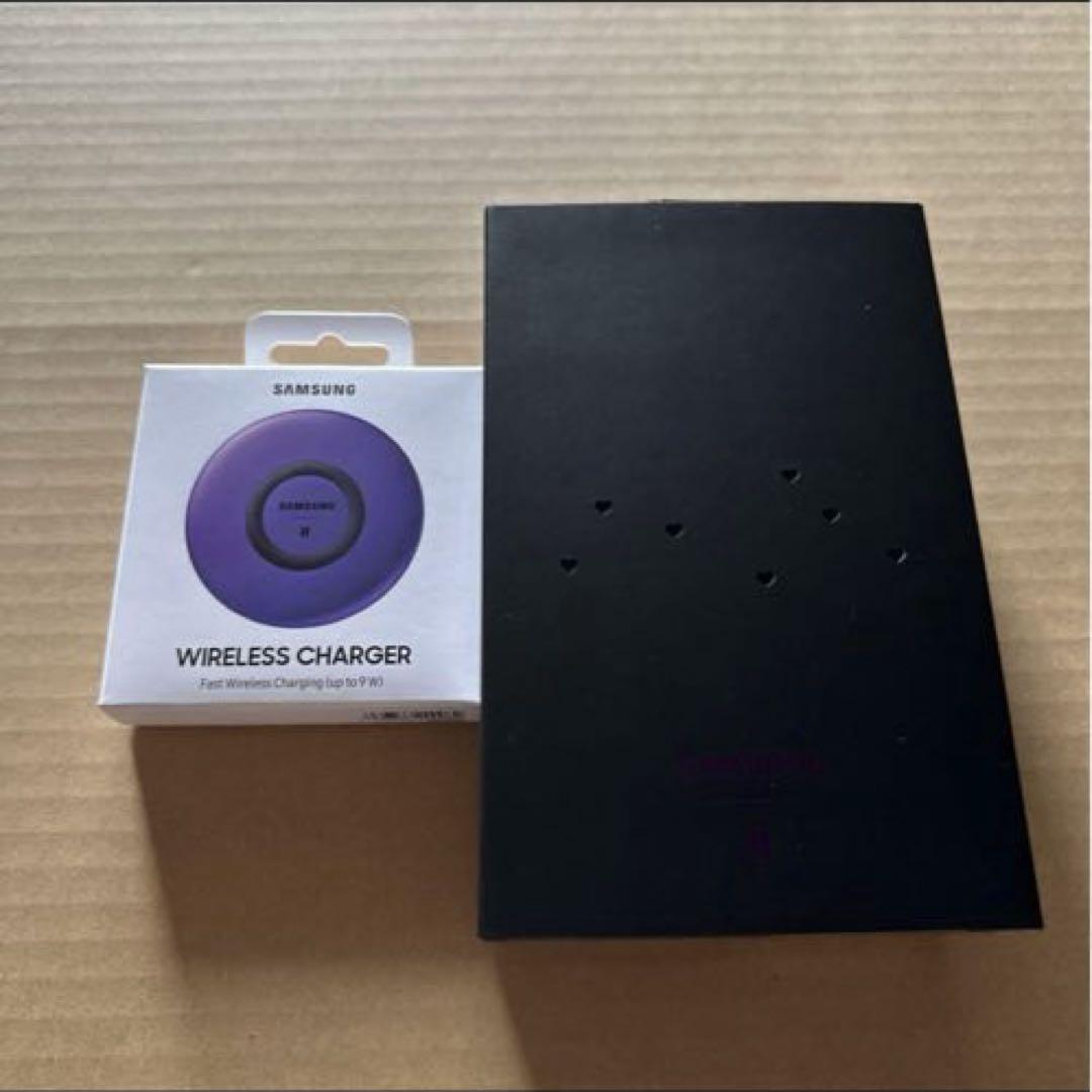 

[USED] BTS SAMSUNG Galaxy Buds + Earphone Charger
