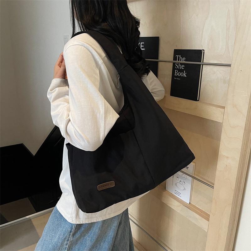 2026 New Large Capacity Single Shoulder Bag for Female Niche, Lazy Style, Commuting Tote Bag, Simple and Versatile,Student Class