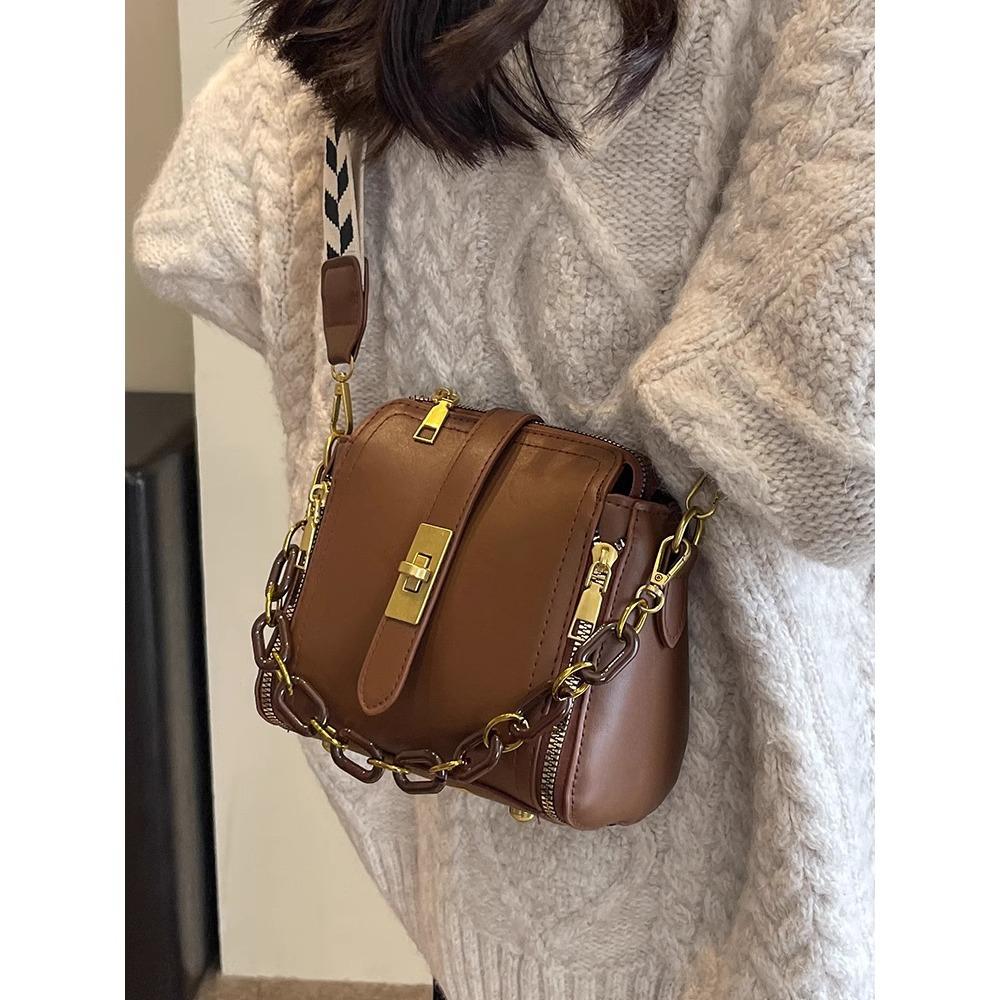 Retro Style Bag Popular Bag Women 2025 New Versatile Portable Bucket Bag Premium Texture Shoulder Messenger Bag