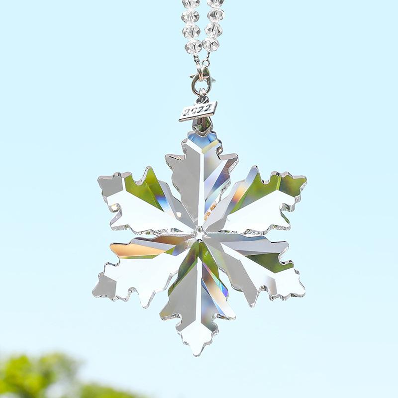 Snowflake Suncatcher Car Pendant Hanging Crystal Wind Chimes Handicraft Rainbow Prism Garden Car Christmas Tree Home Decor Gift