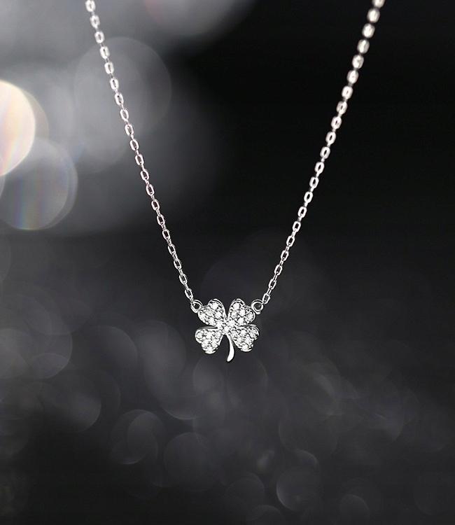 925 Silver Four-Leaf Clover Jewelry Set with Crystals as a Gift