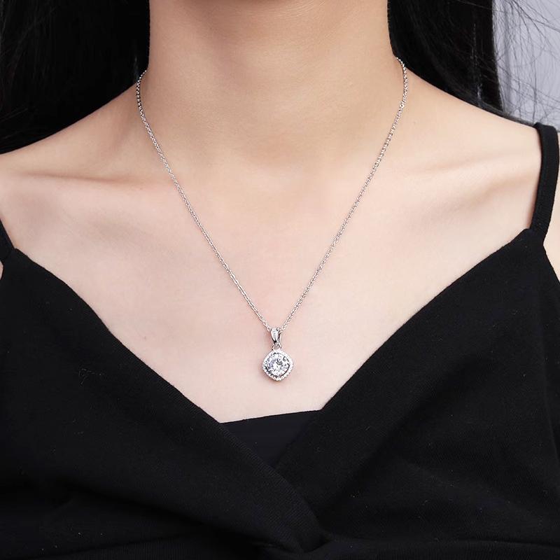 D Moissanite Pendant Luxury Wedding Sunflower for Women 925 Sterling Silver Jewelry Wedding Bridal Moissanite Diamond Necklace