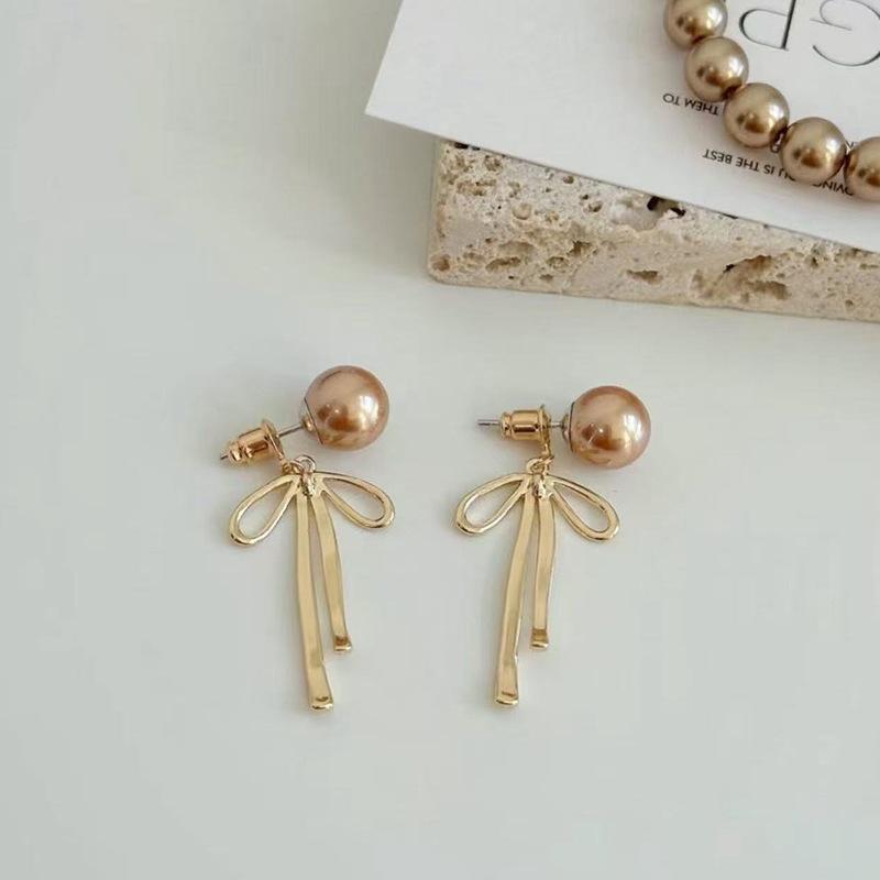 Cold Pearl Bow Stud Earrings Women'S Light Luxury High-End Foreign Style Earrings Cold Wind Temperament Ear Jewelry