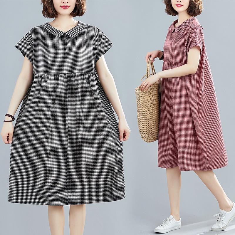 Echte Aufnahme Sommer neu literarisch große Größe locker gespleißt Baumwolle und Leinen Karomuster kurzärmeliges Kleid Damenbekleidung mittel und lang