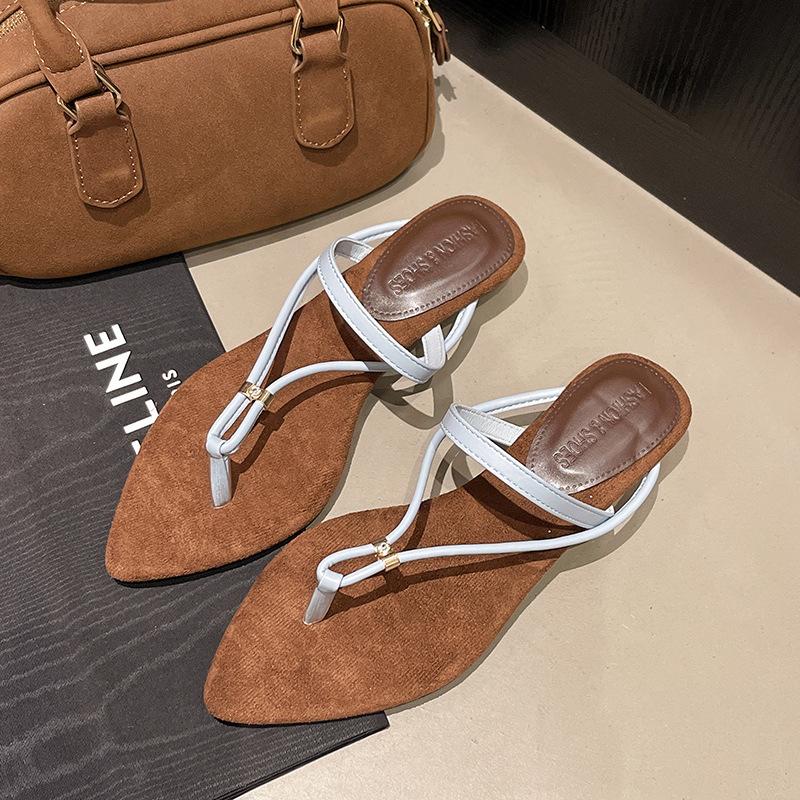 Pointed French Wedge Heel Retro Cool Slippers Women's Outer Wear 2025 Summer New Niche Herringbone Thin Strap Roman Cool Slippers