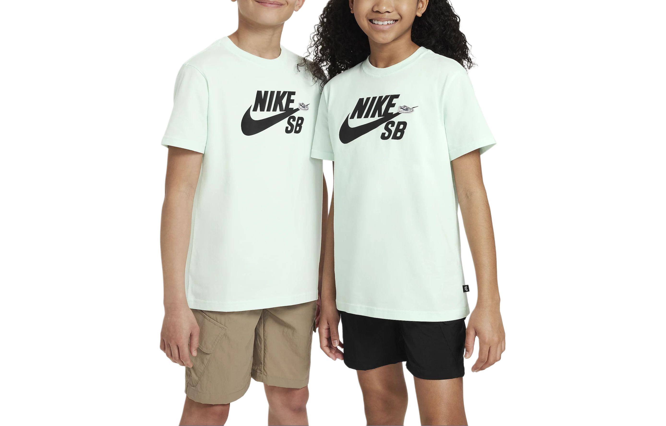 Nike T Shirt SB Light Green Kids FN9673-394 XL