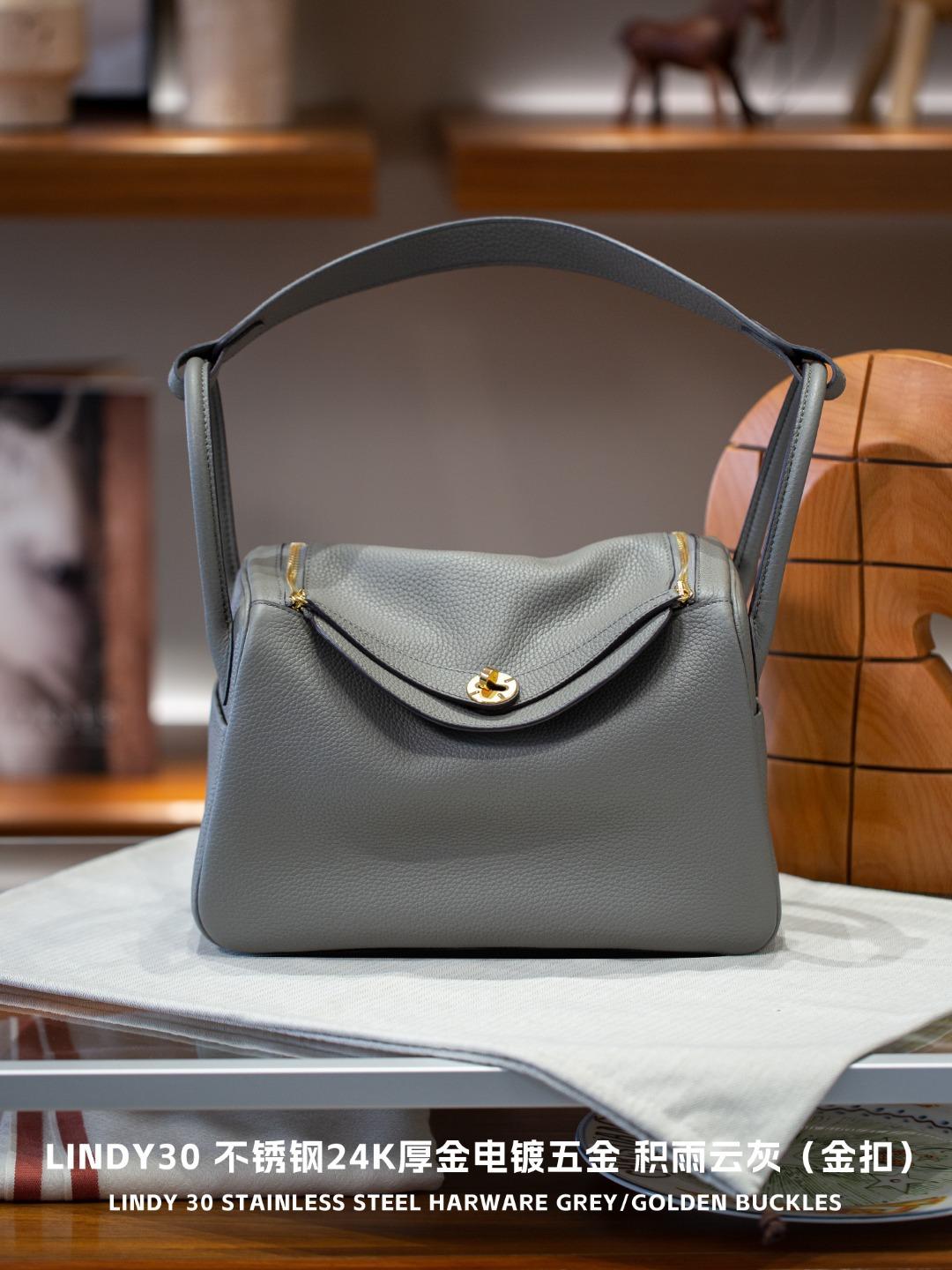 

30 Застежка без фиксации Кожаная сумка кроссбоди из коровьей кожи Женская сумка Cartier Кожа TC Легкая роскошь Повседневная женская сумка 30cm светло-серый