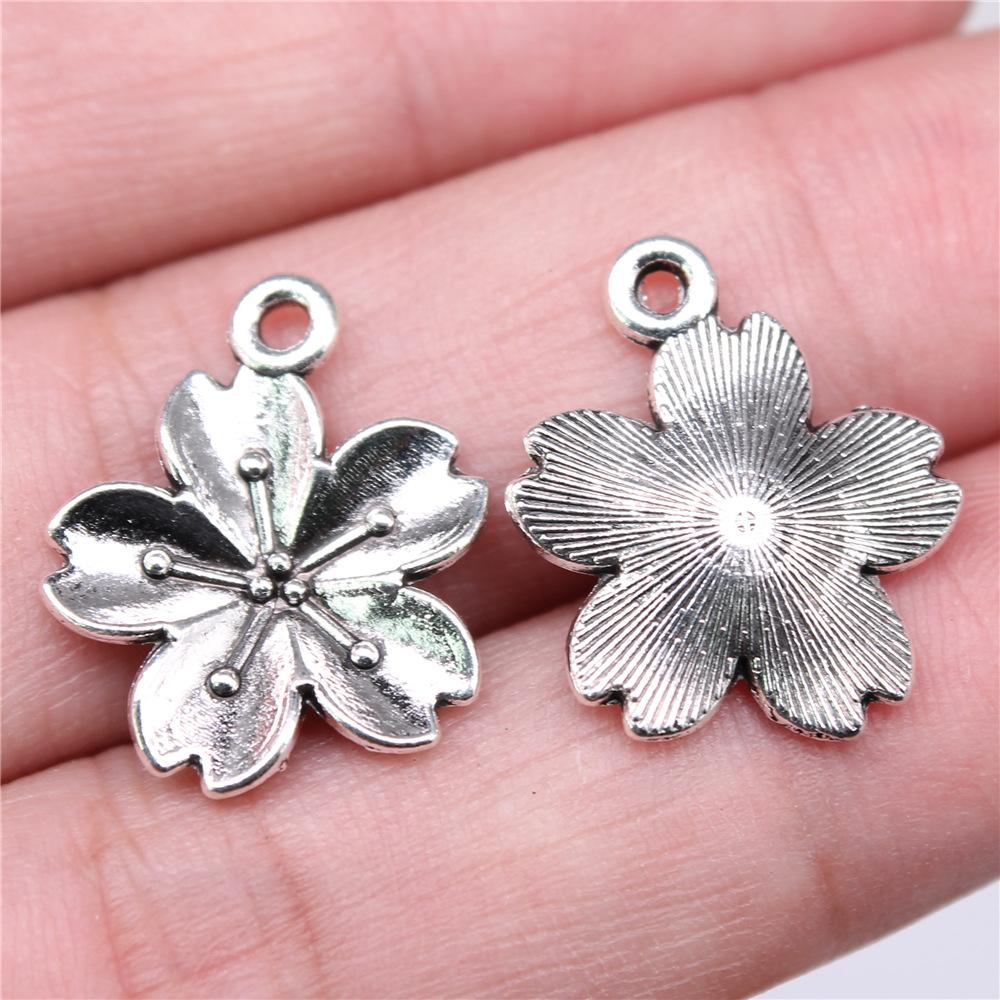 20 Stück Blumenanhänger Antiksilberfarbe Sonnenblumenanhänger Schmuck DIY Gänseblümchen-Anhänger Für Armbandherstellung