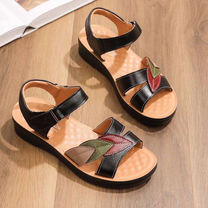 

Mom shoes sandals women s summer soft-soled grandma shoes for the elderly non-slip versatile flat-soled middle-aged and elderly women s shoes 40