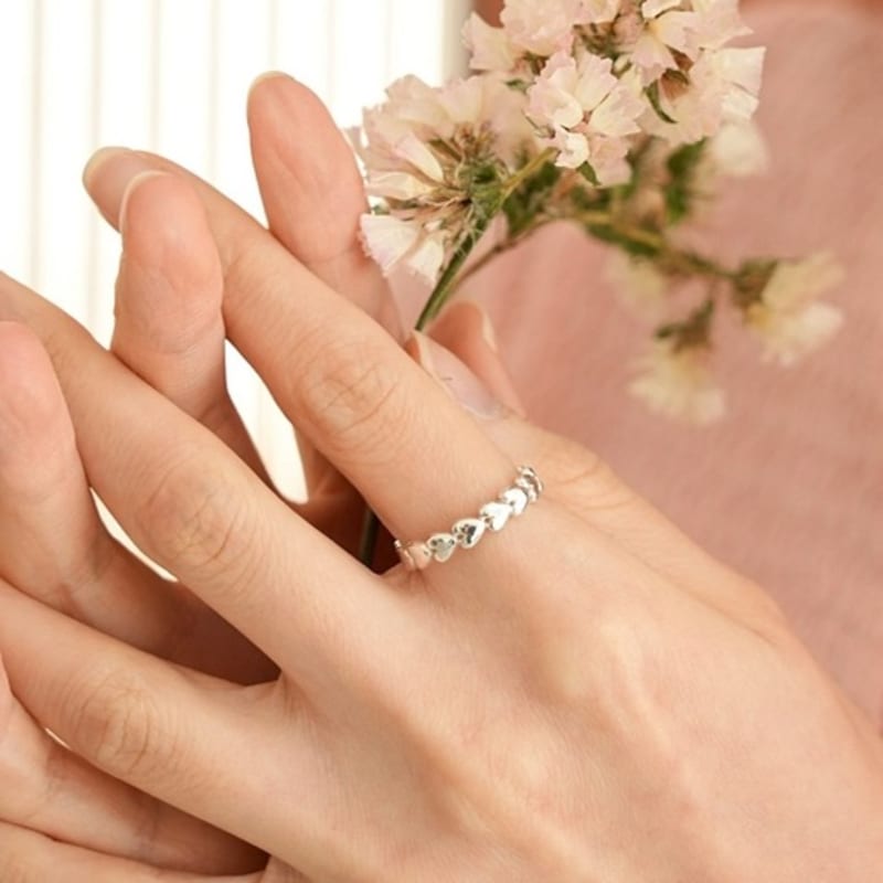 BELLOOGGI Heart Band Ring