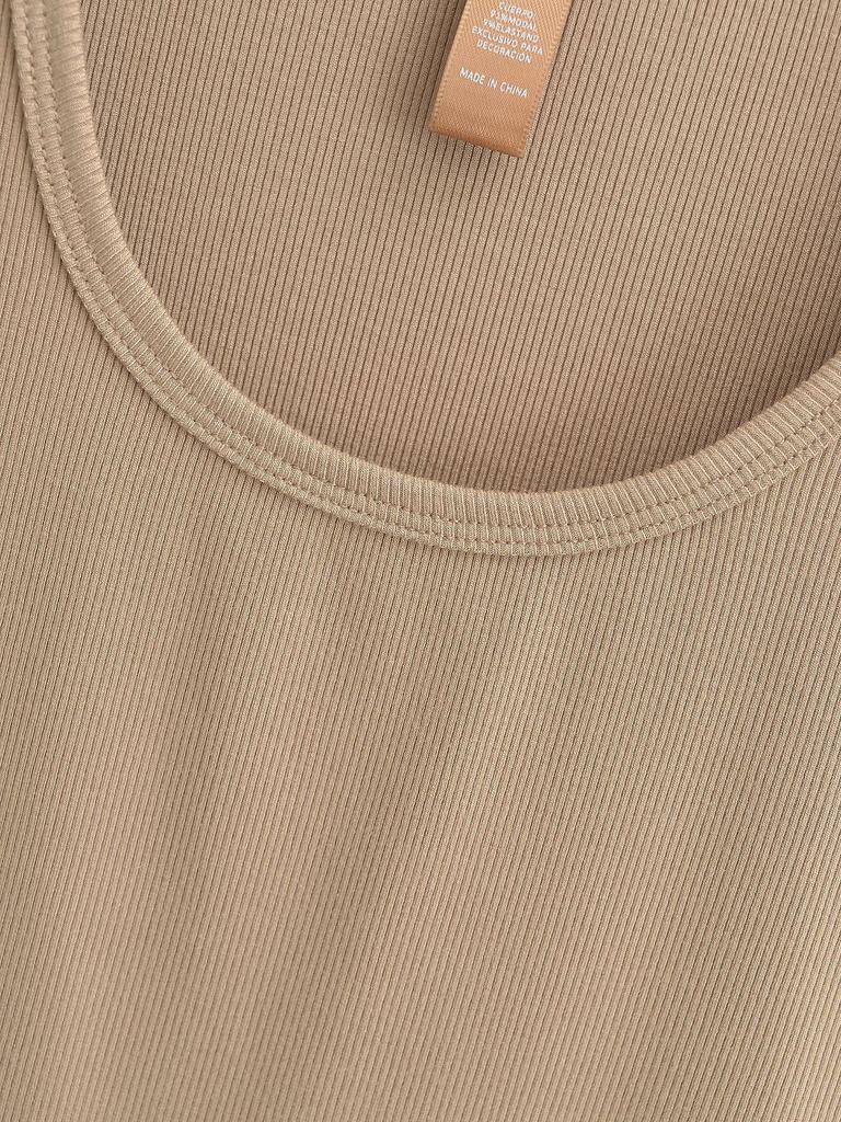 2024 Spring/Summer U-Neck Slim Fit Sleeveless Tank Top: Women's Solid Color Bodycon Camisole