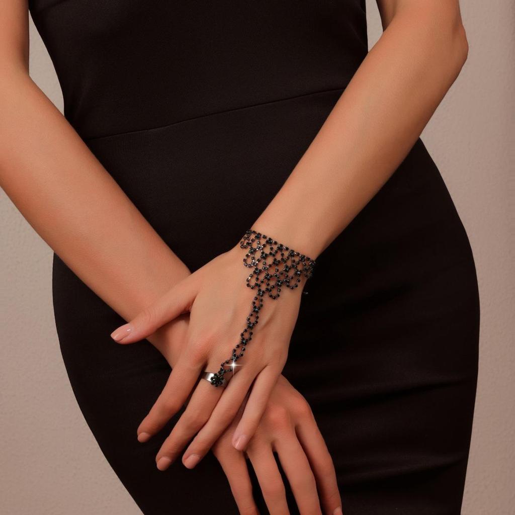 Trendige Strass-Fingerlose Handkette mit europäischem und amerikanischem Flair