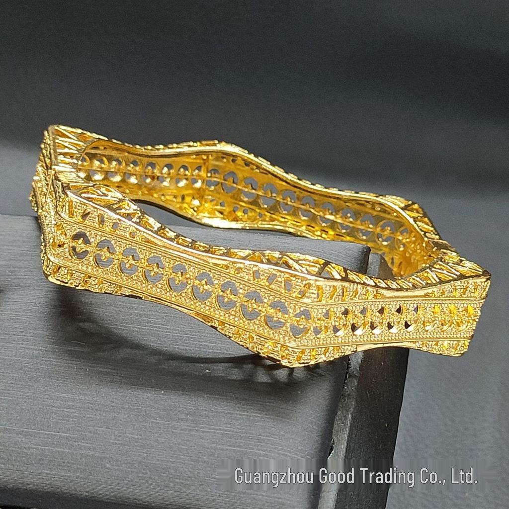 24k Gold Carved Buckle Bracelet: Fade-Resistant Women's Middle East Dubai Jewelry In Vietnamese Sand Gold