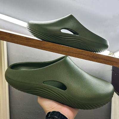 Pantofole da uomo nuove 2025 Zoccoli da interno da giardino Impermeabili Scarpe da chef Sandali da spiaggia Pantofole per lavoratori di animali domestici Scarpe da pesca da esterno